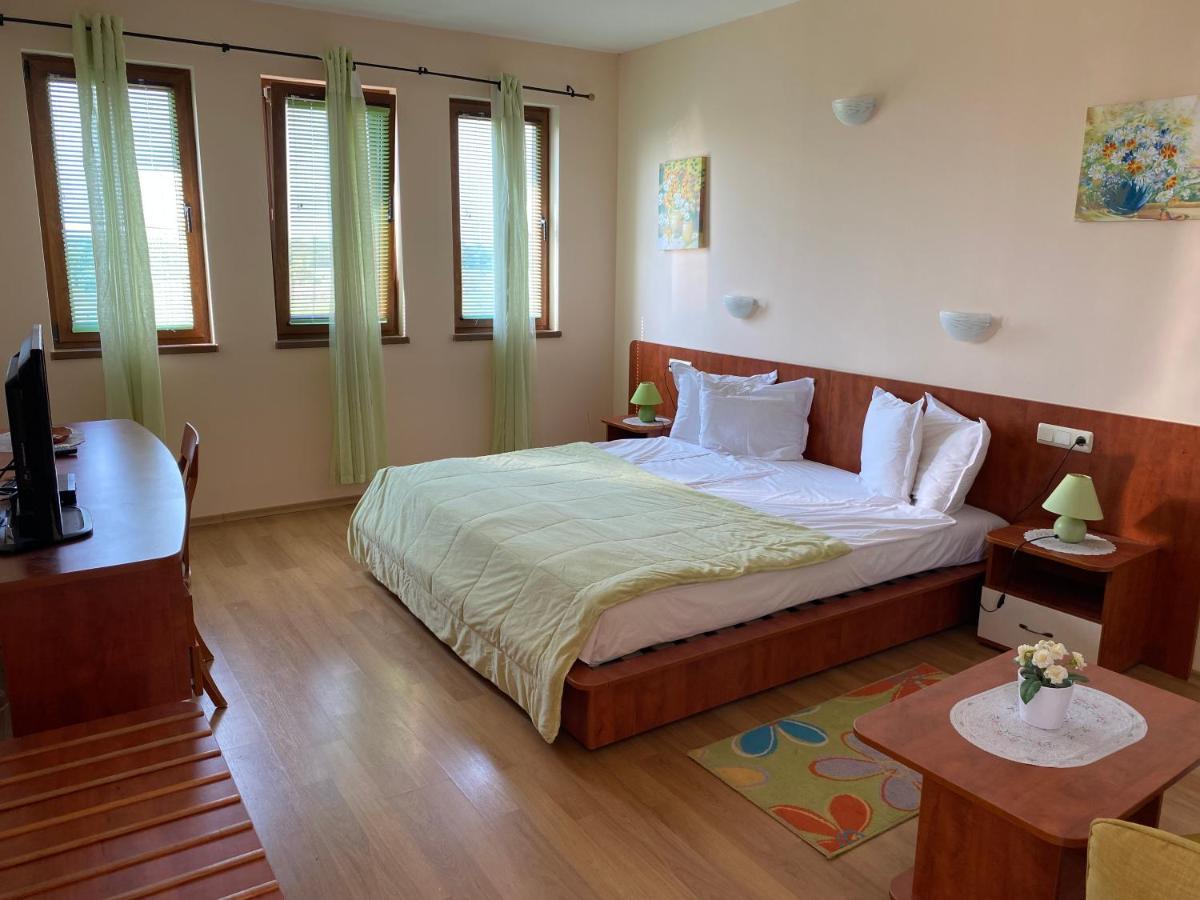 Guest House Golden Flake 4Km From Bolata Beach Bŭlgarevo المظهر الخارجي الصورة