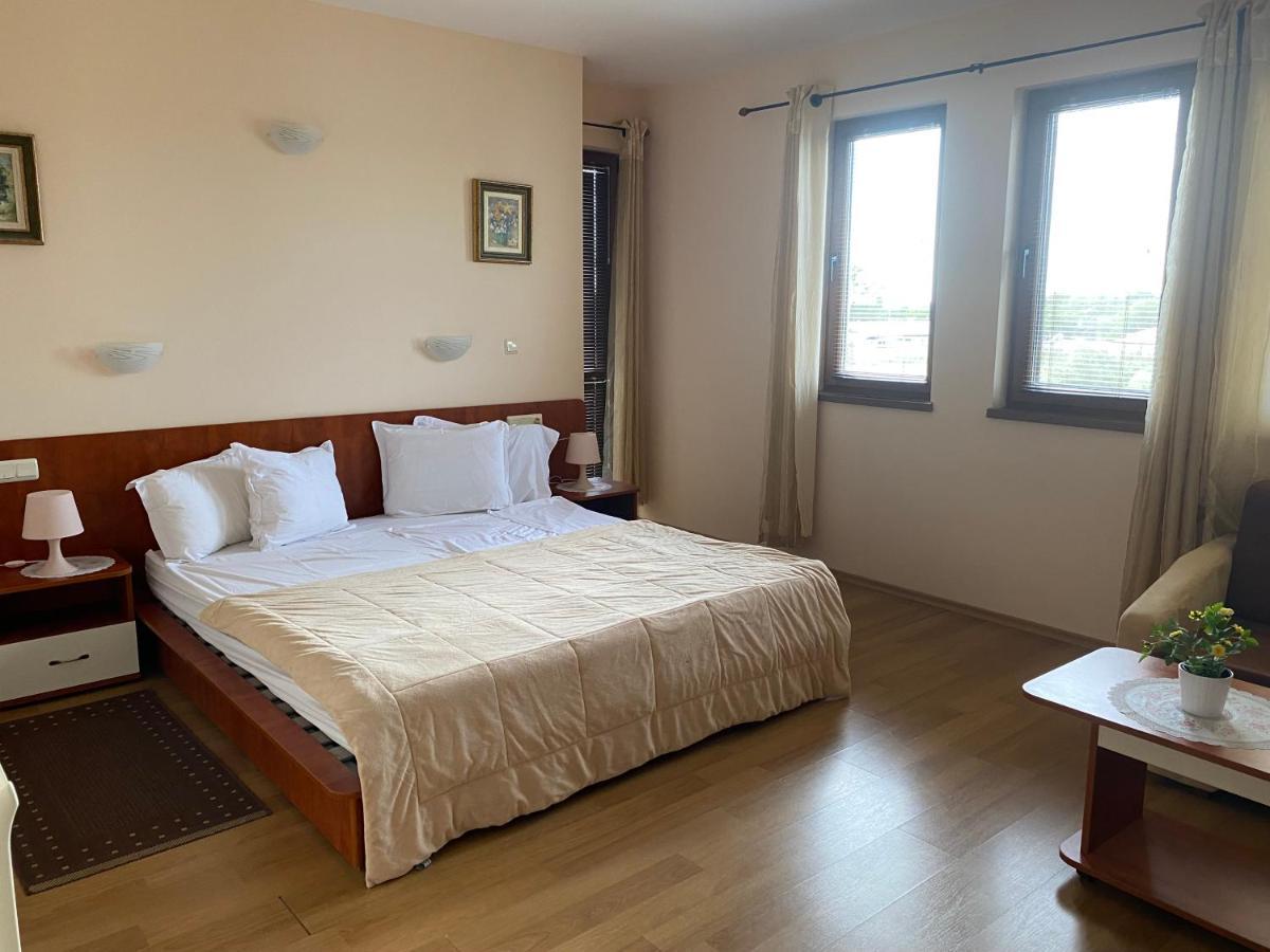 Guest House Golden Flake 4Km From Bolata Beach Bŭlgarevo المظهر الخارجي الصورة