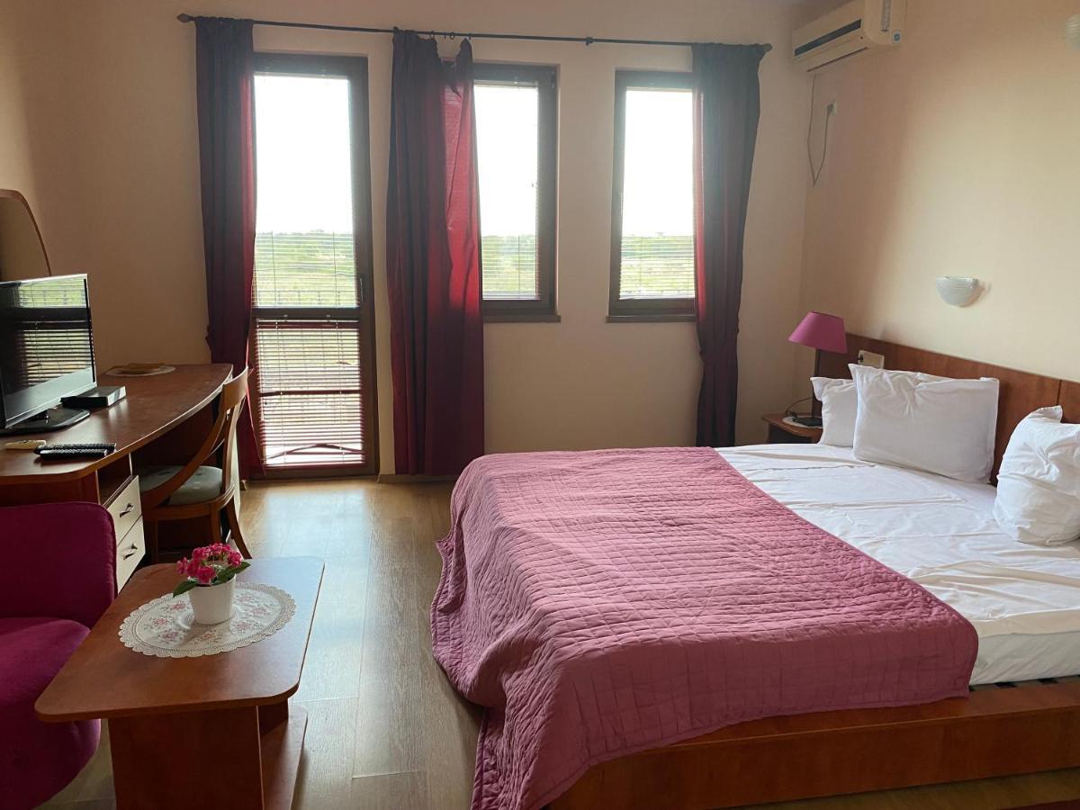 Guest House Golden Flake 4Km From Bolata Beach Bŭlgarevo المظهر الخارجي الصورة